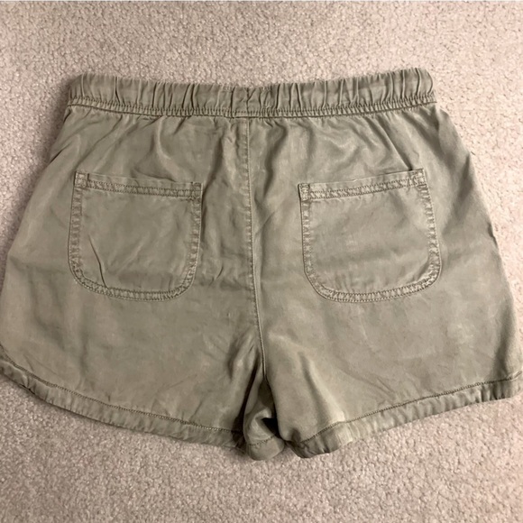 Cynthia Rowley Khaki Shorts Women Medium 100% Lyocell - Picture 2 of 6
